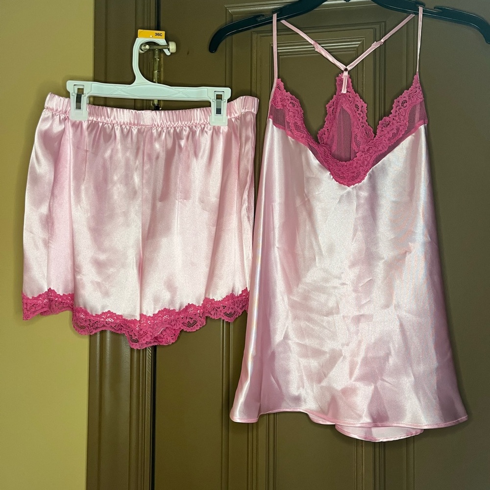 Elegant Pink Lace Trim Sleepwear Set